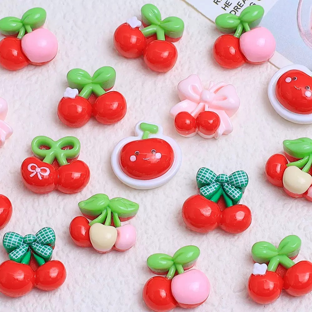 Nail Art Motif - 20個入り キュートなミニ漫画、様々な赤いチェリー付き ネイルアート樹脂デザイナーチャーム DIYクラフト ネイル3Dデコレーション ジュエリー