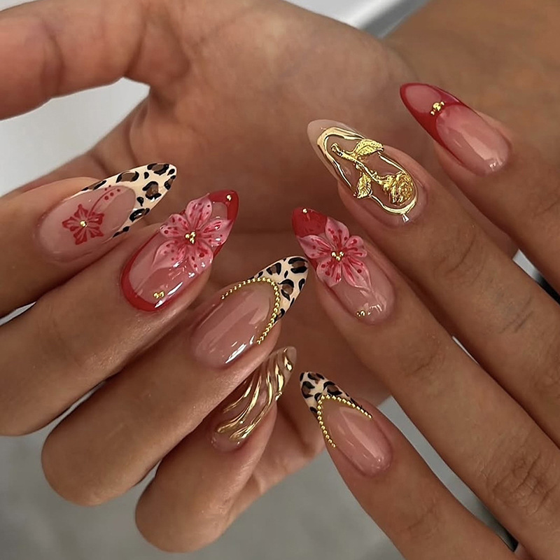 24 個のヒョウ柄フレンチアーモンドフェイクネイル、ゴールデ - Nail Art Leopard のレビューと価格