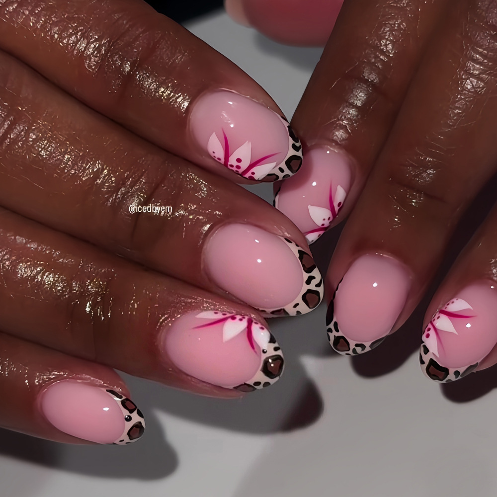 女性・女の子向けのショート・ロング・フェイクネイル、ファッシ - Nail Art Leopard のレビューと価格